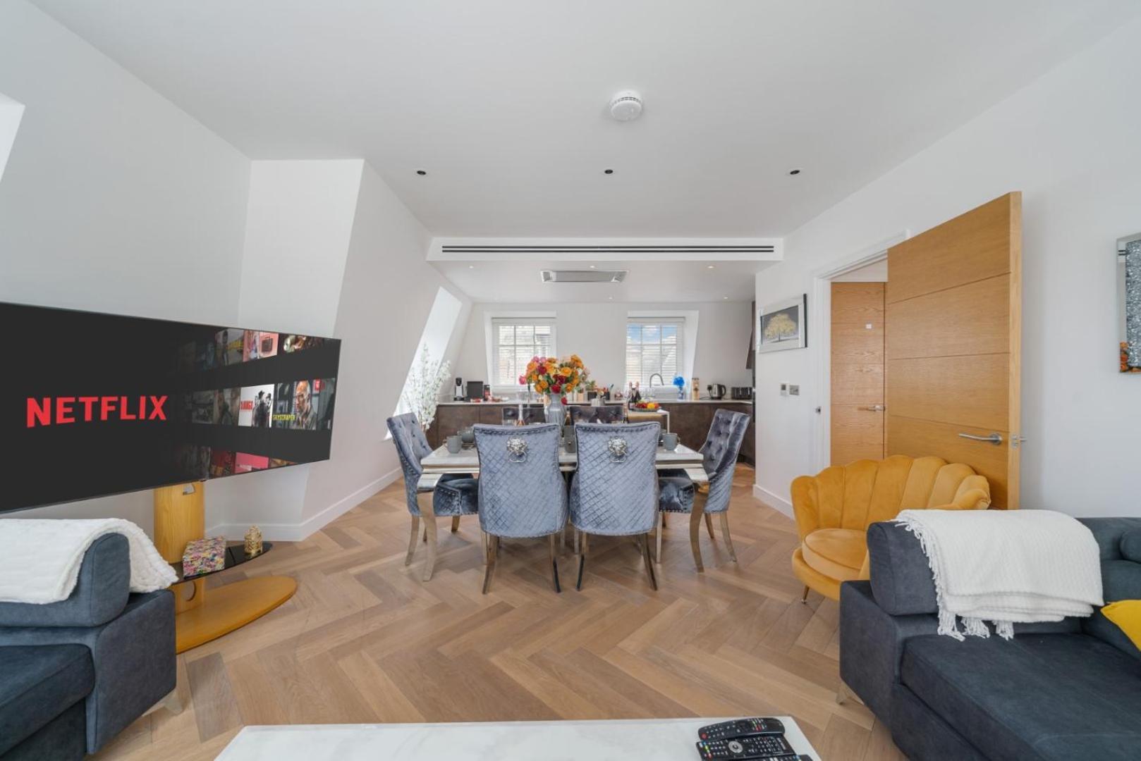 Elegant 3-bedroom Penthouse In Marble Arch 70 Apartment *