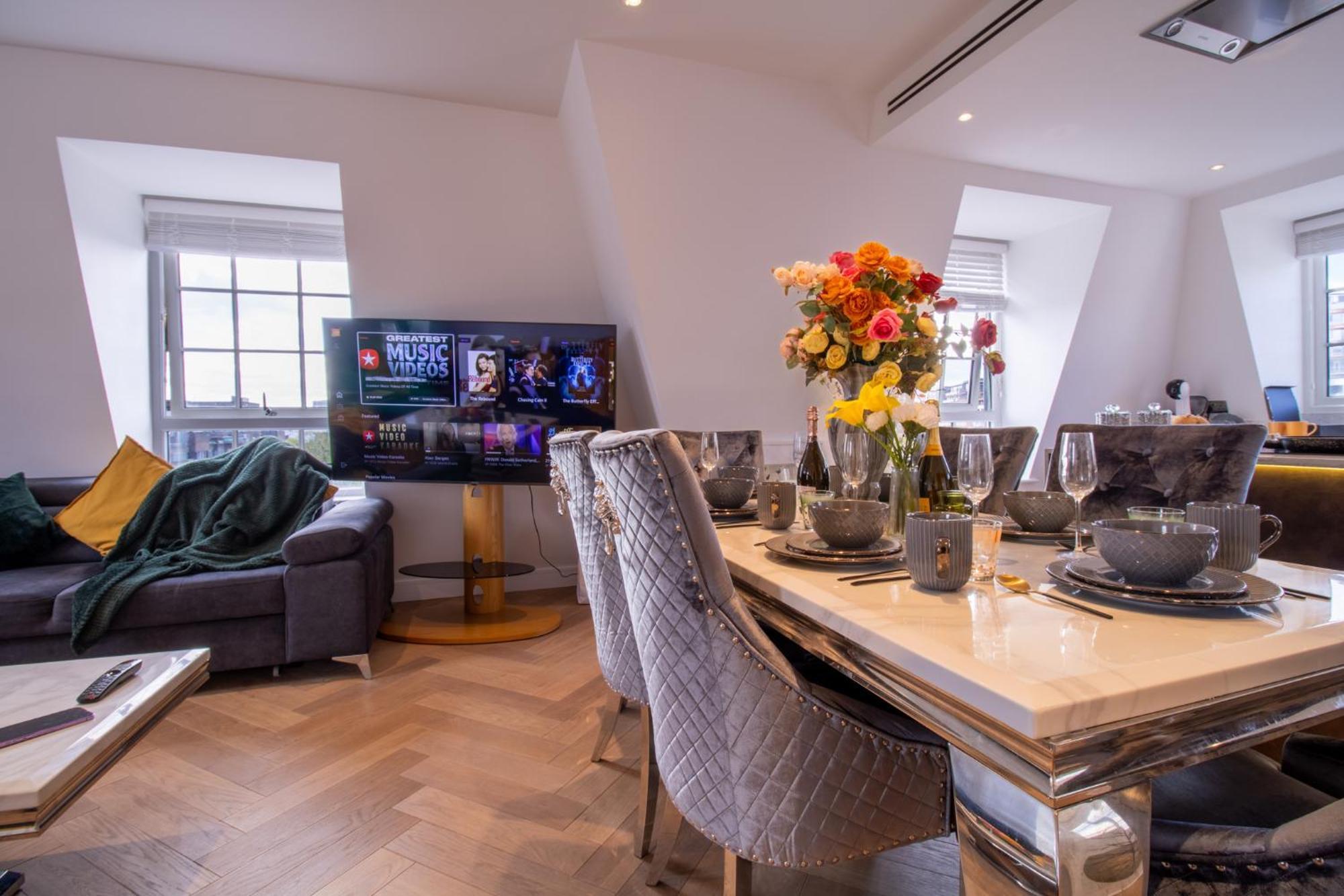 Elegant 3-bedroom Penthouse In Marble Arch 70 *
